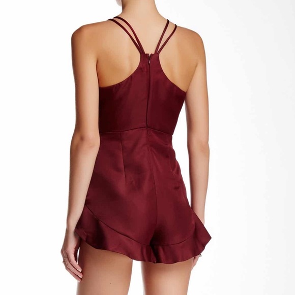 NWT L’atiste Merlot Strappy V-Neck Ruffle Romper - Picture 2 of 6